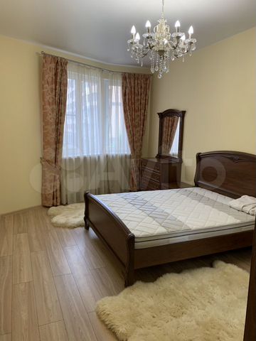 3-к. квартира, 100 м², 2/8 эт.