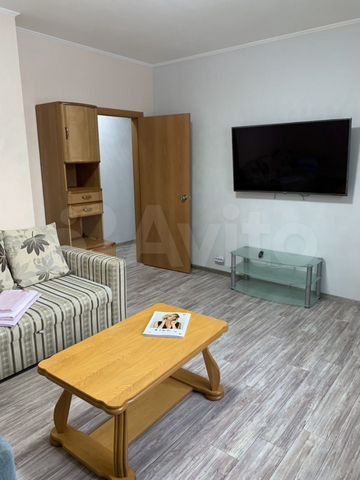 2-к. квартира, 50 м², 2/10 эт.