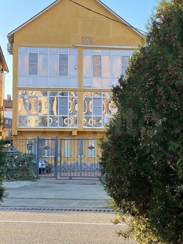 2-к. квартира, 60,7 м², 2/3 эт.