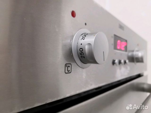 Духовой шкаф zanussi zob482x