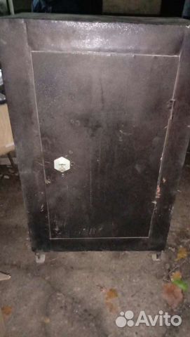 Сейф металлический