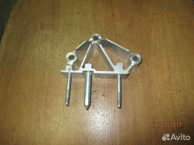 Монтажный кронштейн VW Passat (B6) Пассат В6