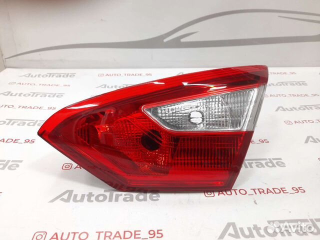 Фонарь в крышку багажника Ford Focus 3