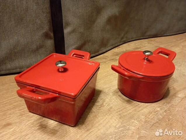 Миниатюрная чугунная эмалированная кастрюлька