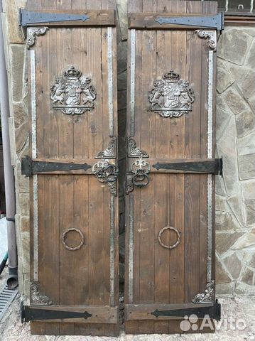 Двери деревянные двухстворчатые
