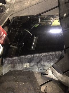 Заднее левое стекло Renault Symbol