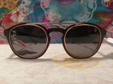 Очки солнцезащитные Converse