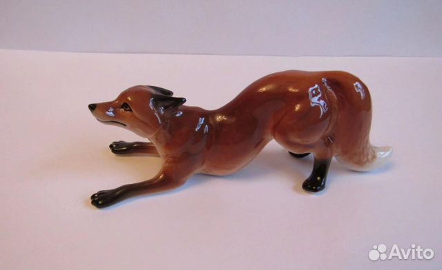 Фарфоровая статуэтка лиса