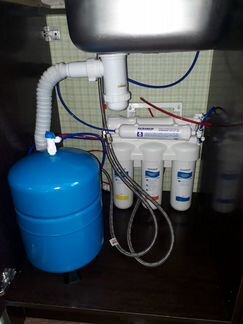 Замена фильтров для воды на кухне