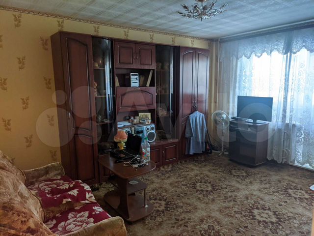 3-к. квартира, 80 м², 1/10 эт.