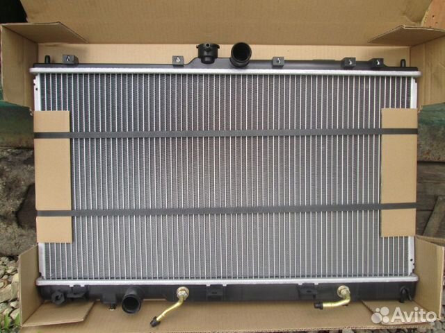 Радиатор Mitsubishi Lancer