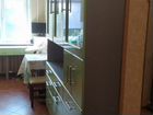 Шкаф зеленый для кухни со стеклянными дверями