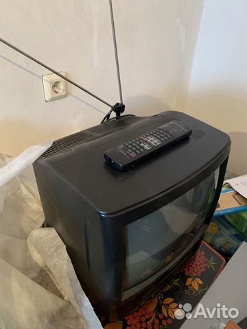 Телевизор цветной в рабочем сосотянии