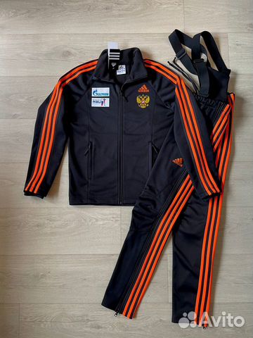 Разминочный костюм