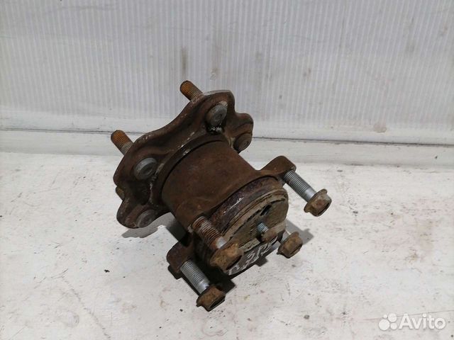 Ступица задняя правая Nissan Juke