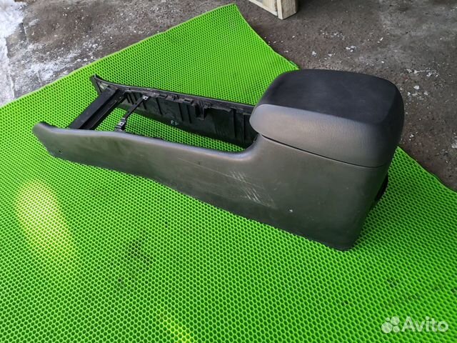 Подлокотник для Hyundai Sonata IV (EF) 01-12