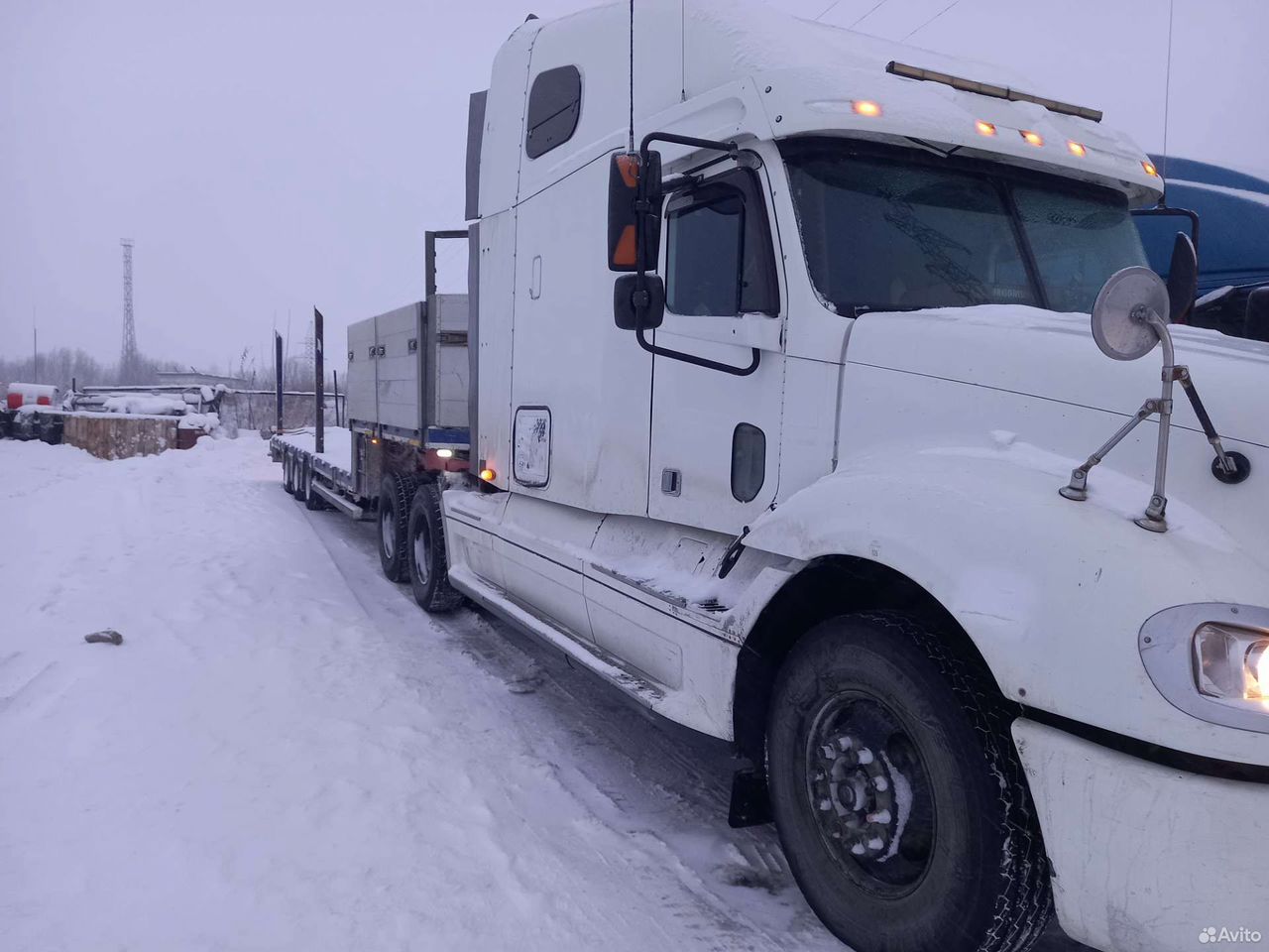 Freightliner Columbia с прицепом