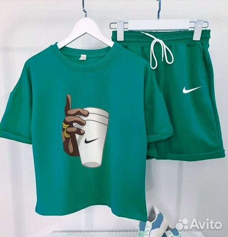 Спортивный костюм новый