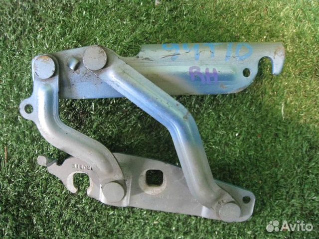 Петля капота правая Ford Fiesta (CB1) 2011