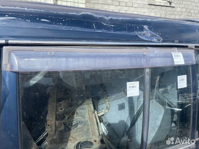 Ветровик задний левый Mitsubishi Pajero V46 4M40