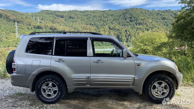 Mitsubishi Pajero 3.2 AT, 2000, 356 000 км