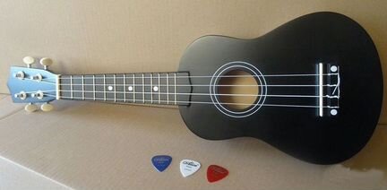 Укулеле черная
