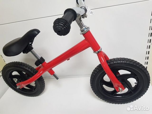 Беговел красный