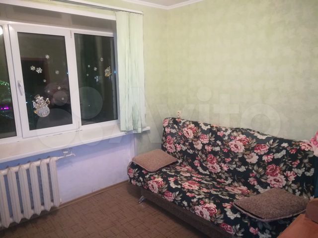 Комната 27 м² в 5-к., 4/5 эт.