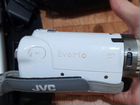 Видеокамера JVC и штатив объявление продам