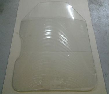 Стекло дверное-лобовое на минипогрузчик Бобкат 650