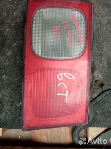 Вставка между стопов левая на toyota ipsum SXM10