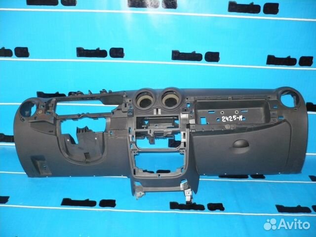 Renault Sandero Панель приборов б/у. оригинал