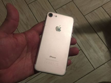 Телефон iPhone 7 бу 32гиг