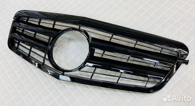 Решетка радиатора мерседес w204