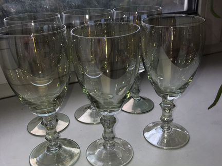 Бокал из цветного богемского стекла времен СССР