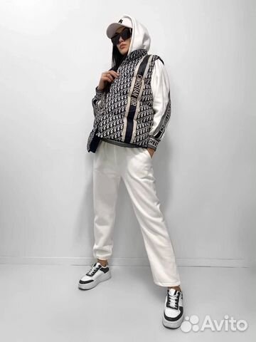 Костюм спортивный