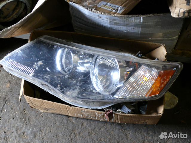 Фара левая Mitsubishi Outlander XL (CW) 2006-2012