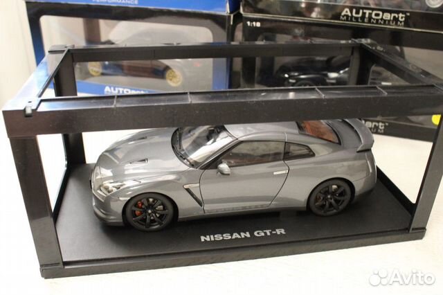 Nissan GT-R r35 Autoart 1/18 1:18