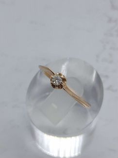 Золотое кольцо с бриллиантом 0,08 ct