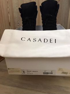 Кроссовки на танкетке casadei зимние