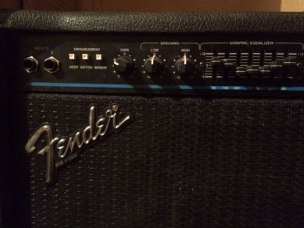 Комбоусилитель Fender BXR