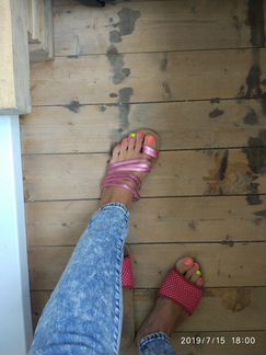 Почти новые кожаные сандалии 40 размер