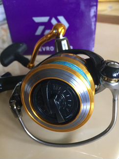 Спиннинговая катушка Daiwa Revros 2500