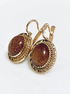 Золотые серьги и кольцо с авантюрином