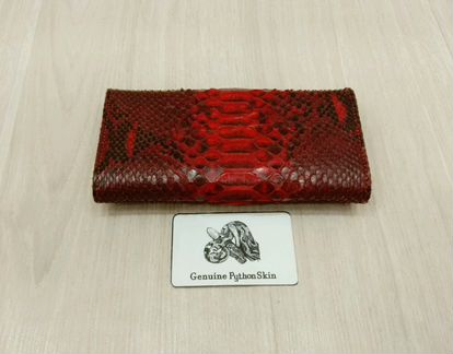 Кошелек женский из натуральной кожи питона красный