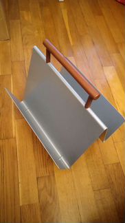 Газетница металлическая