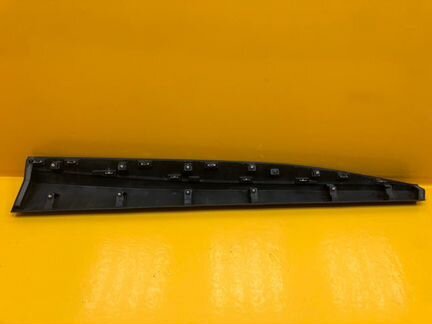 Накладка двери передняя левая Nissan Murano Z52