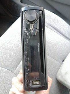 Pioneer DEH-1800UBG