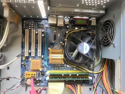 Материнская плата GigaByte