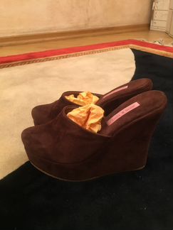 Босоножки на скале